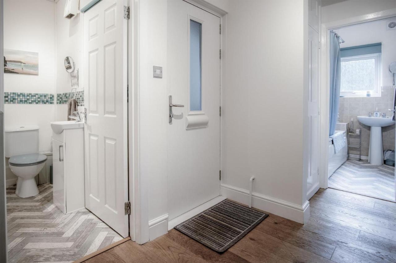 Glenvale - 2 Bedroom Apartment - Сондерсфут Екстер'єр фото